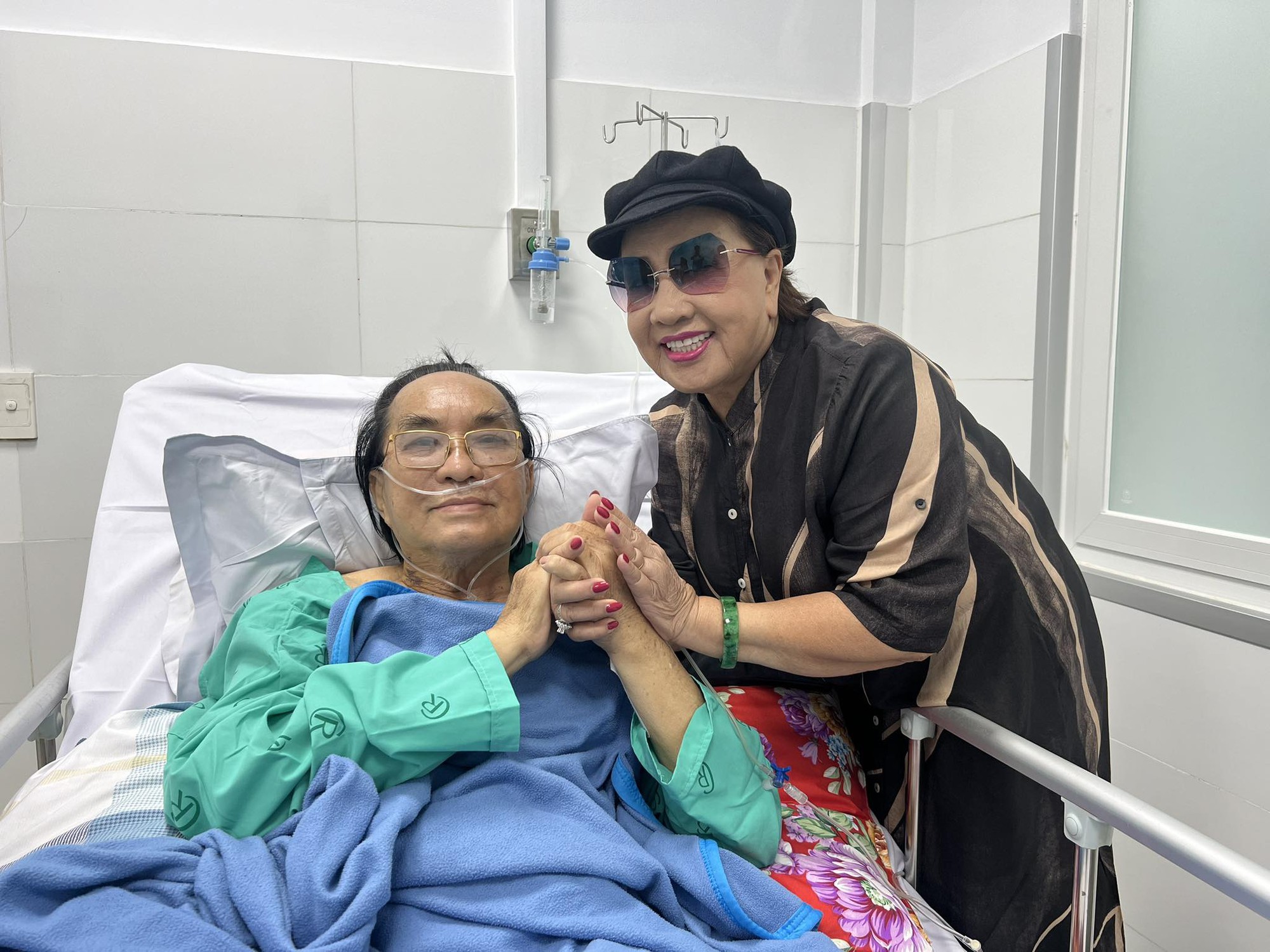 NSND Lệ Thủy cảm ơn Bệnh viện Chợ Rẫy đã cứu sống NSND Thanh Tuấn- Ảnh 1.