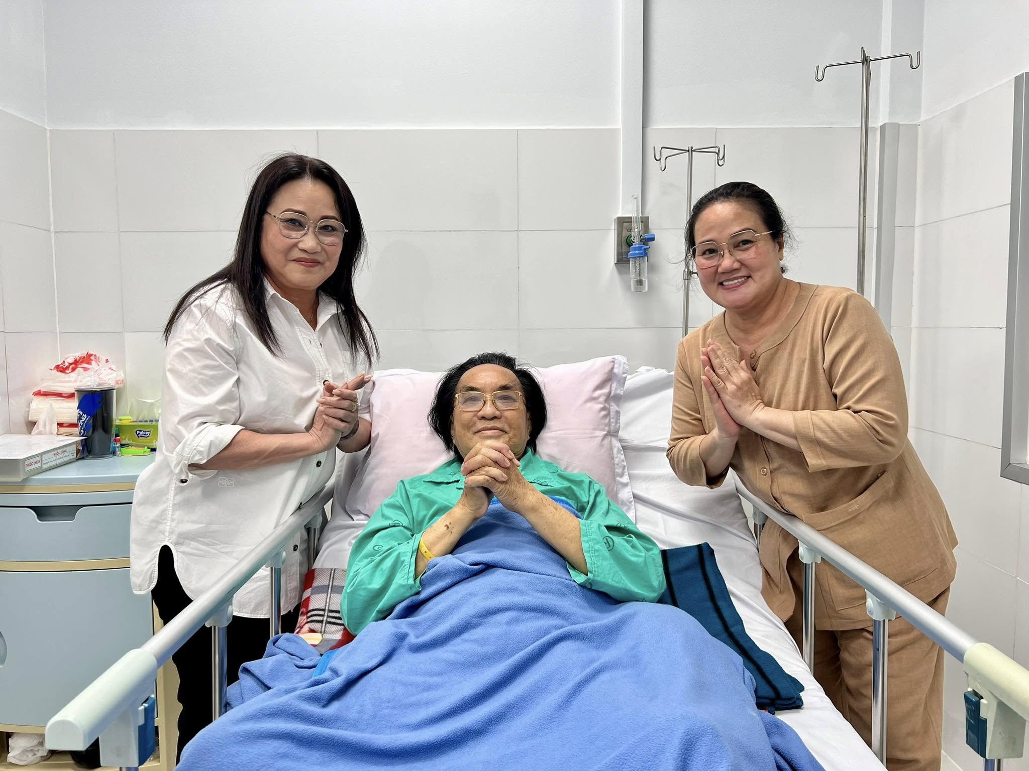 NSND Lệ Thủy cảm ơn Bệnh viện Chợ Rẫy đã cứu sống NSND Thanh Tuấn- Ảnh 5.