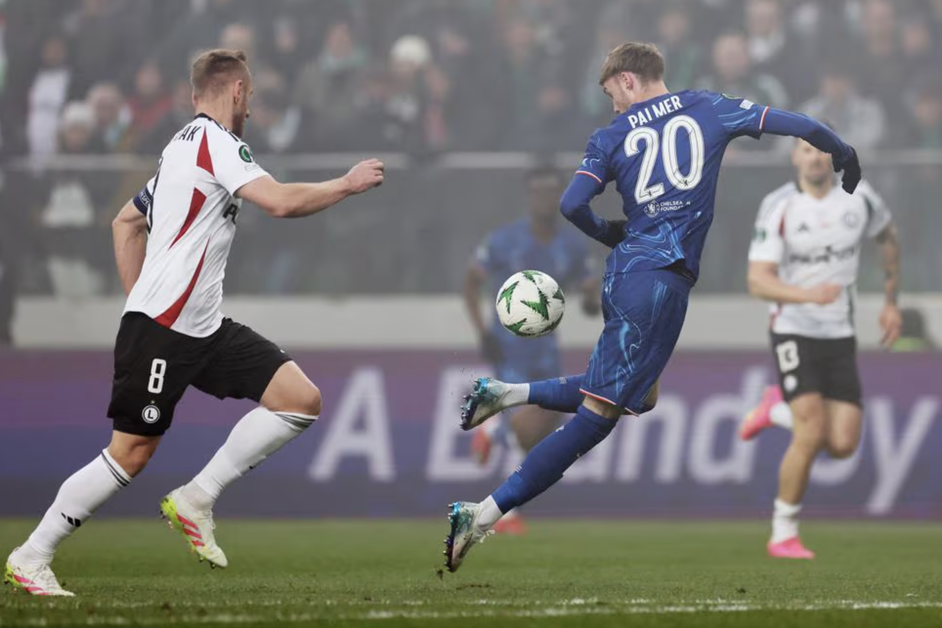 B&ugrave;ng nổ trước Legia Warsaw, Chelsea chạm tay v&eacute; b&aacute;n kết Conference League- Ảnh 3.