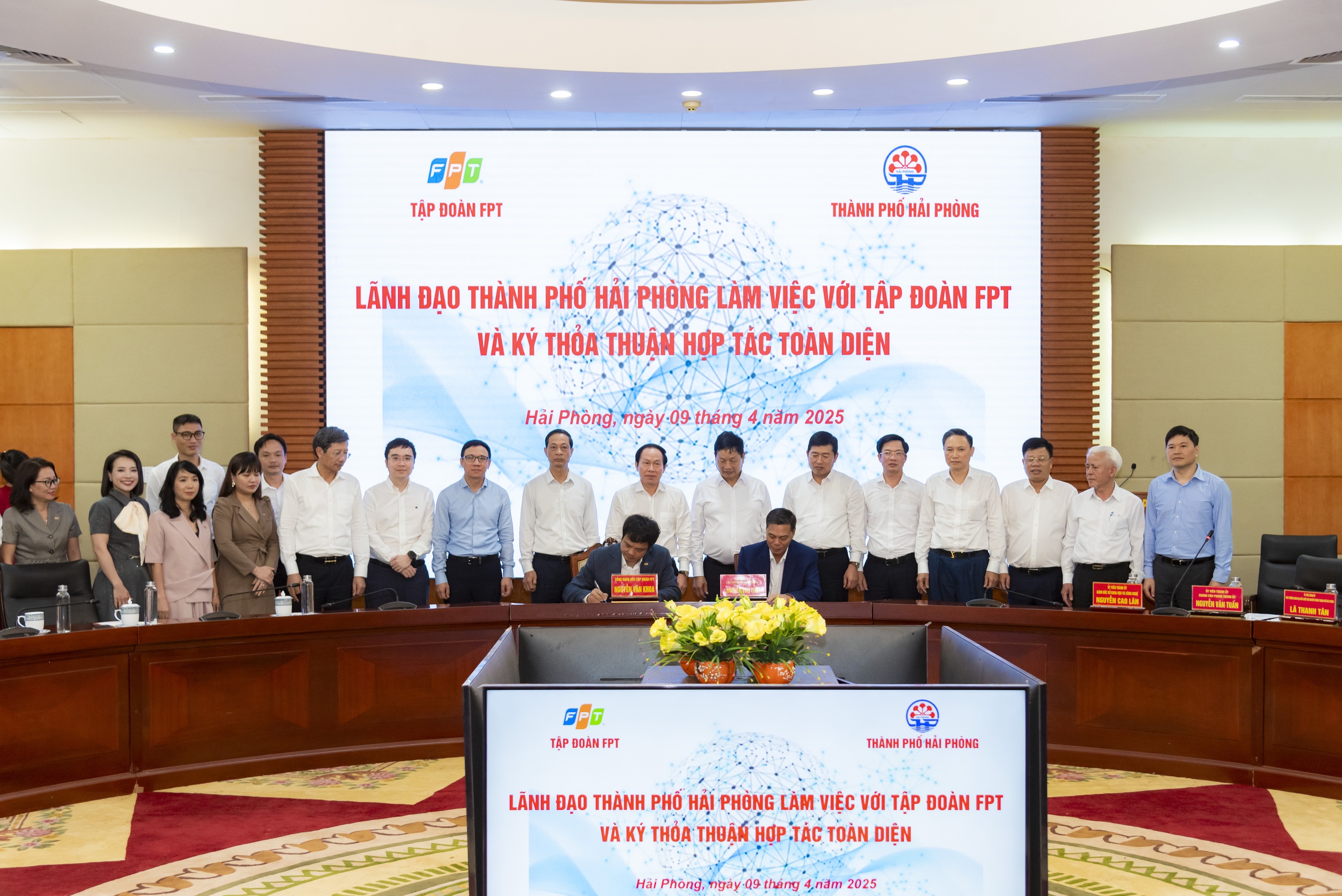 FPT k&yacute; thỏa thuận hợp t&aacute;c to&agrave;n diện với Hải Ph&ograve;ng- Ảnh 1.