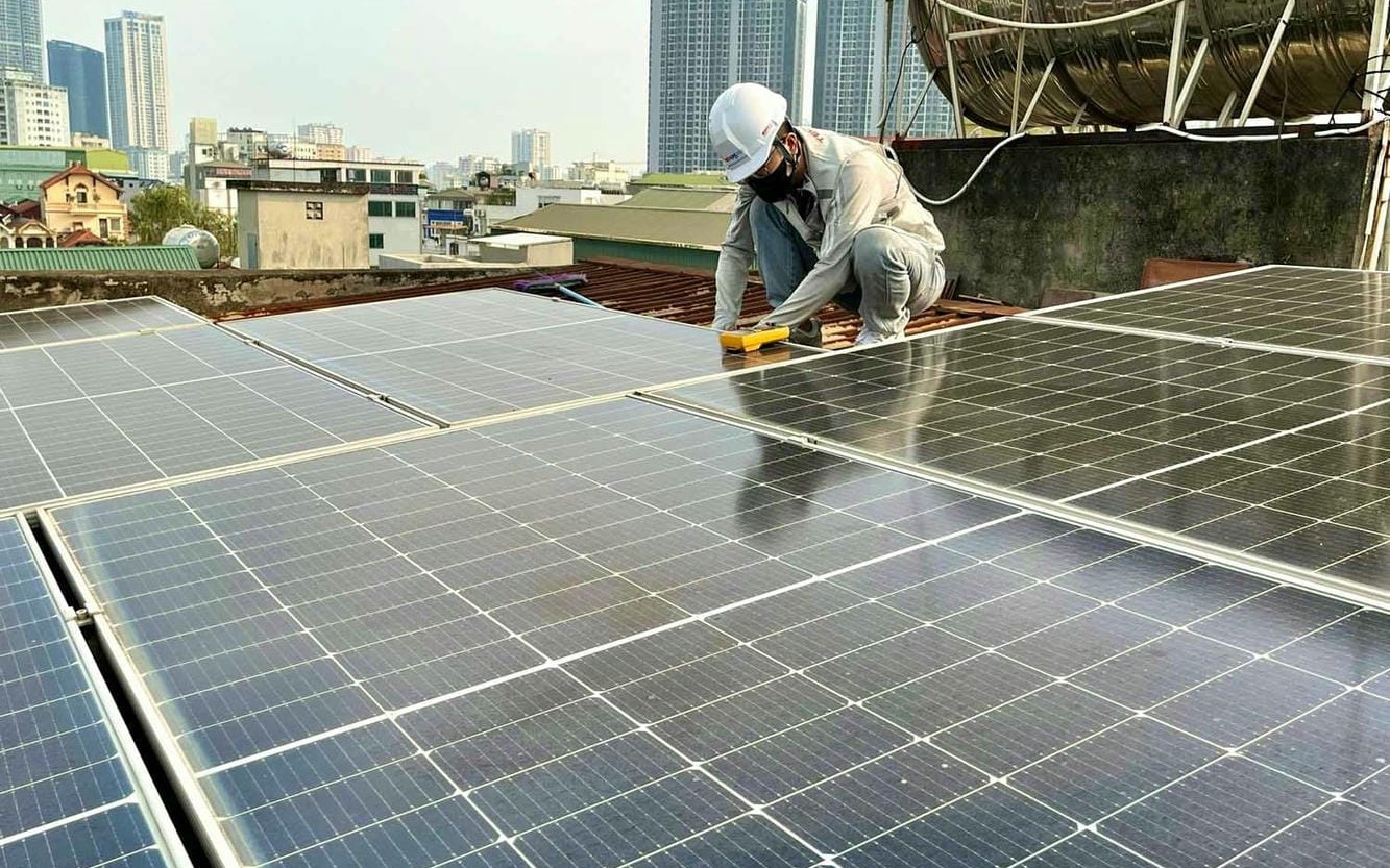 Khu vực nào có giá phát điện mặt trời cao nhất?