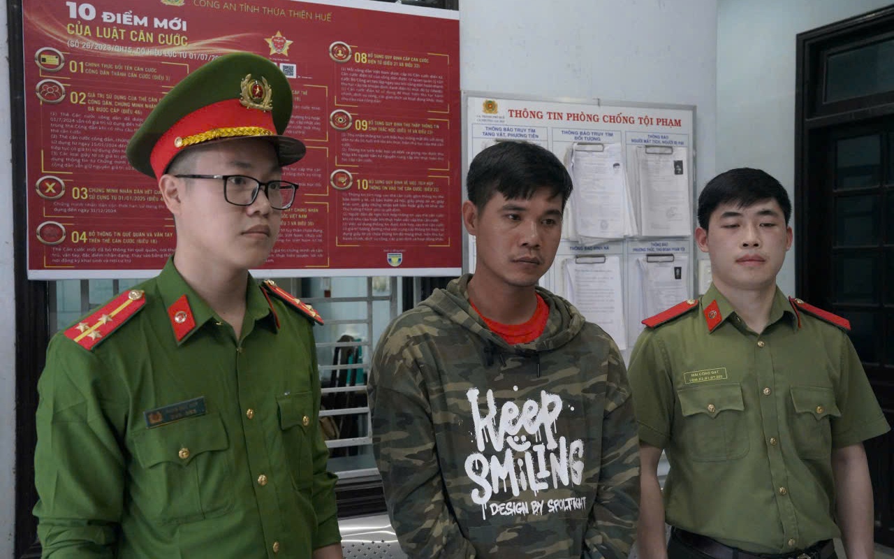 Đánh người tình dã man để đòi tiền, nam thanh niên bị khởi tố