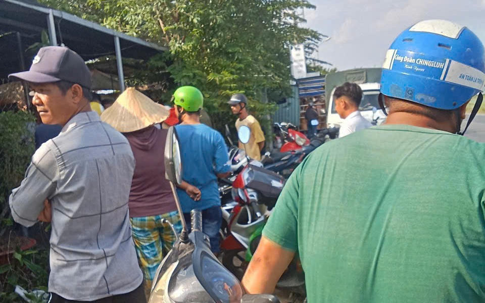 Long An: Nữ chủ quán cà phê chết trong tình trạng không mặc quần áo