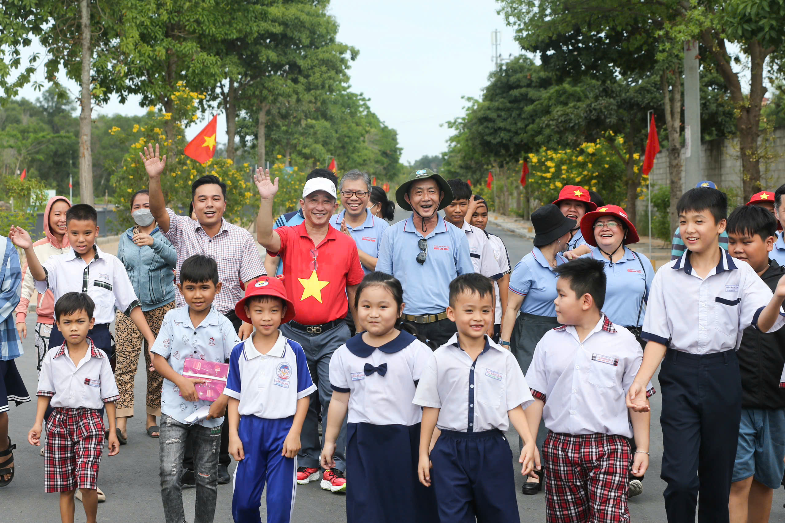 Chương tr&igrave;nh &yacute; nghĩa trước thềm Giải Half-marathon "Tự h&agrave;o Tổ quốc t&ocirc;i" lần 2 &ndash; 2025- Ảnh 5.