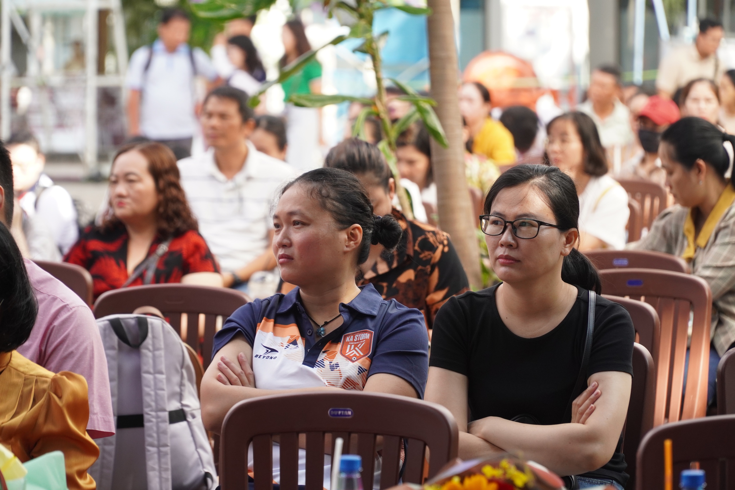 Phụ huynh vẫn "mắc kẹt" giữa ma trận th&ocirc;ng tin- Ảnh 6.