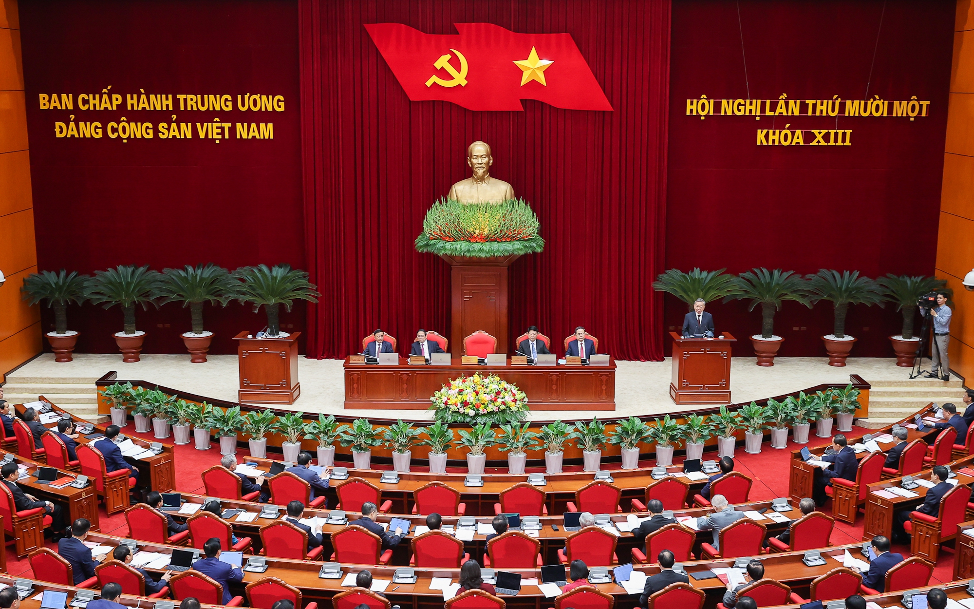 Toàn văn Thông báo Hội nghị Trung ương 11