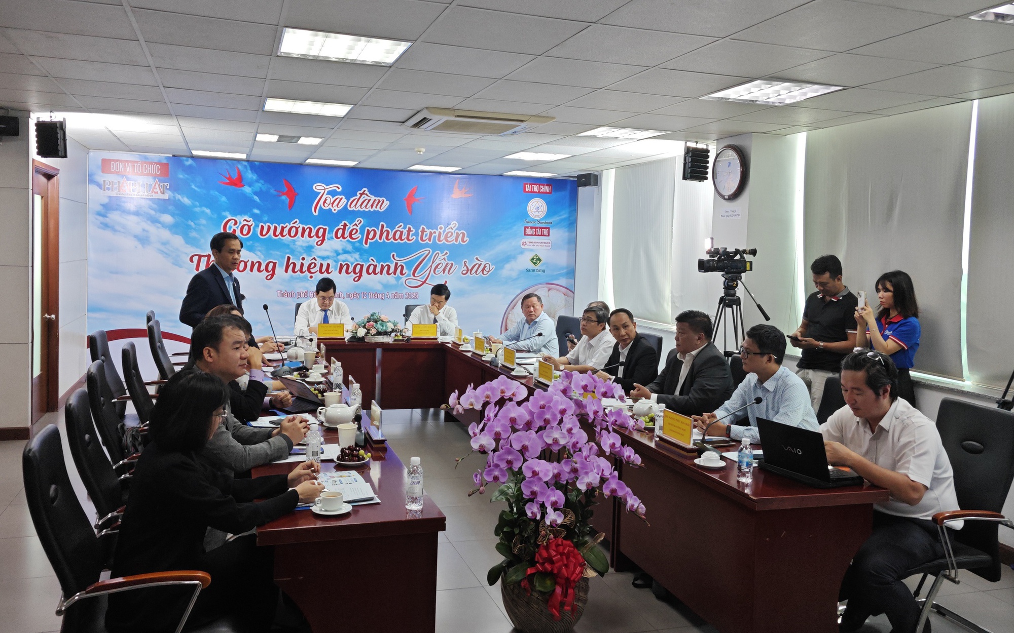 Một hũ yến giá chỉ 9.000 - 15.000 đồng, có yến thật không?