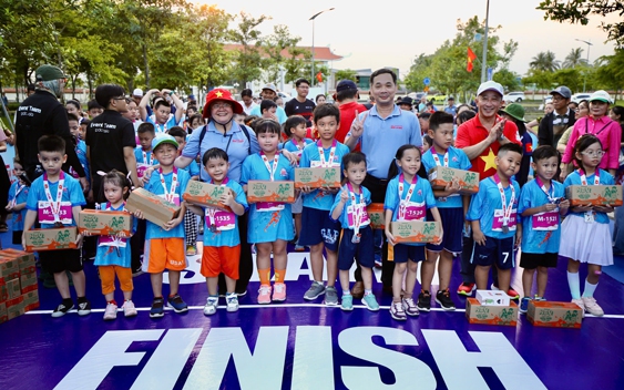 "Tự hào Tổ quốc tôi" lần 2 - 2025: Một ngày khó quên của runner "nhí"