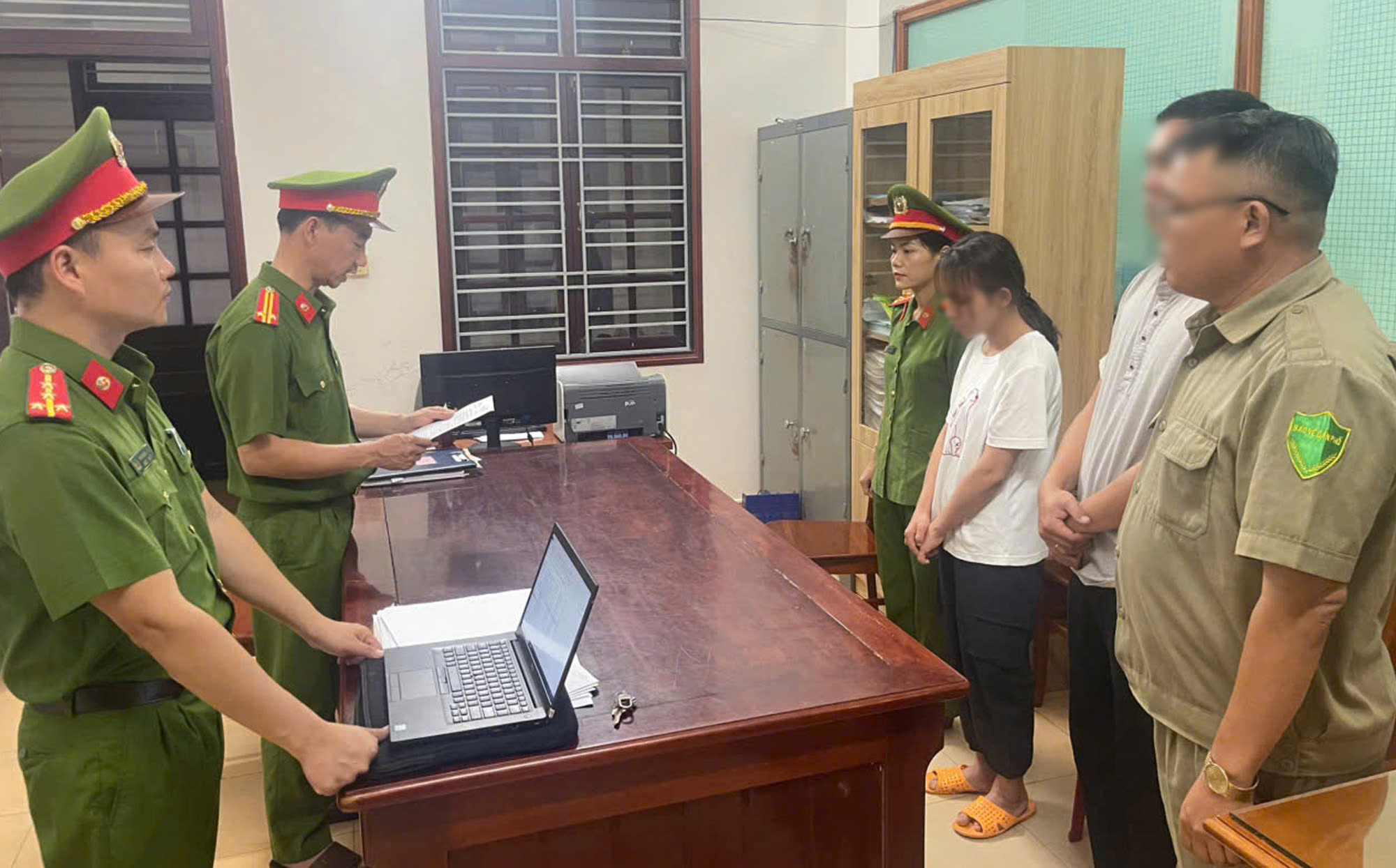 Bảo mẫu hành hạ trẻ ở Quảng Nam: Phẫn nộ tột độ, không thể để tái diễn!- Ảnh 1.