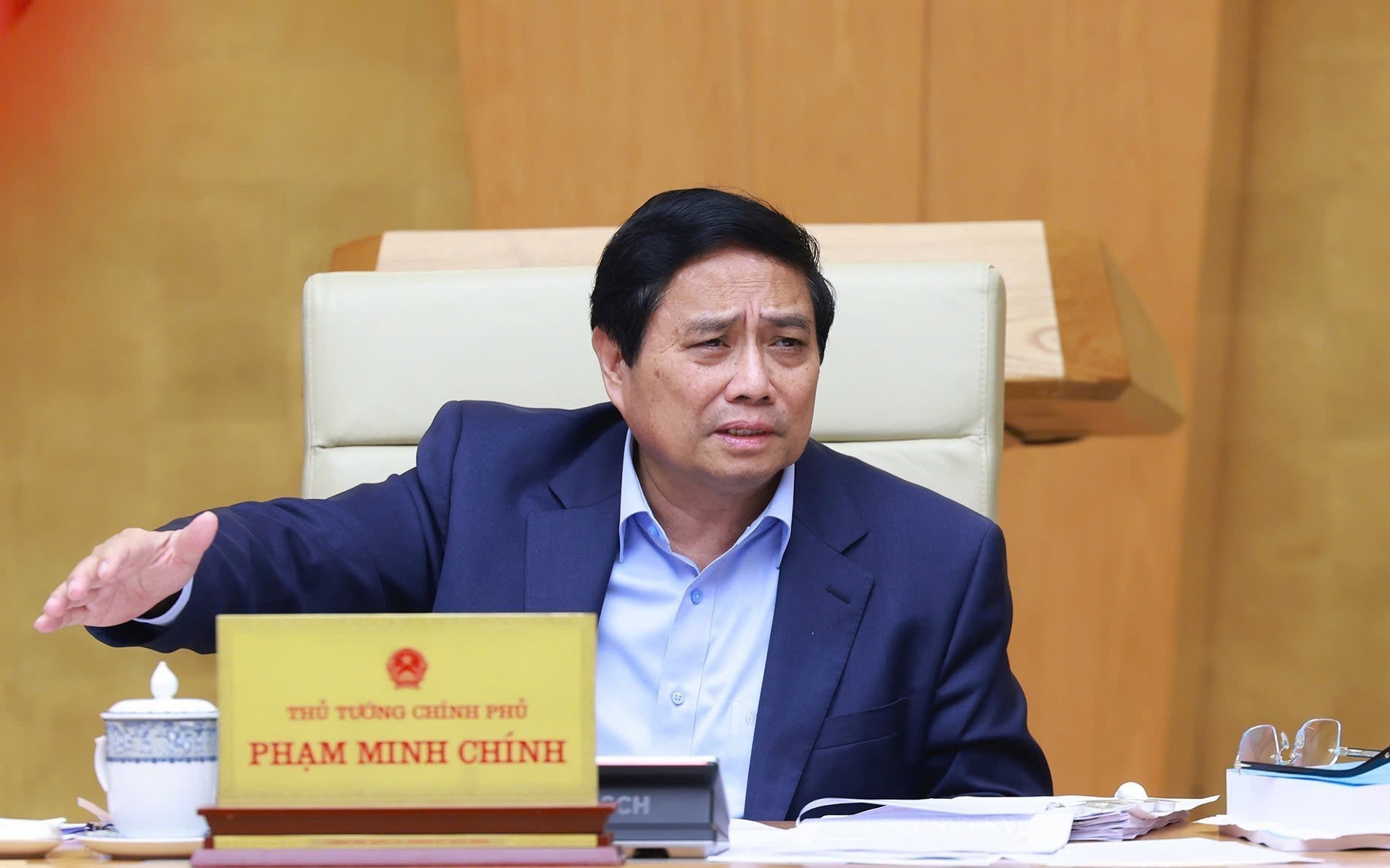 Hoàn thiện thể chế, phục vụ phát triển