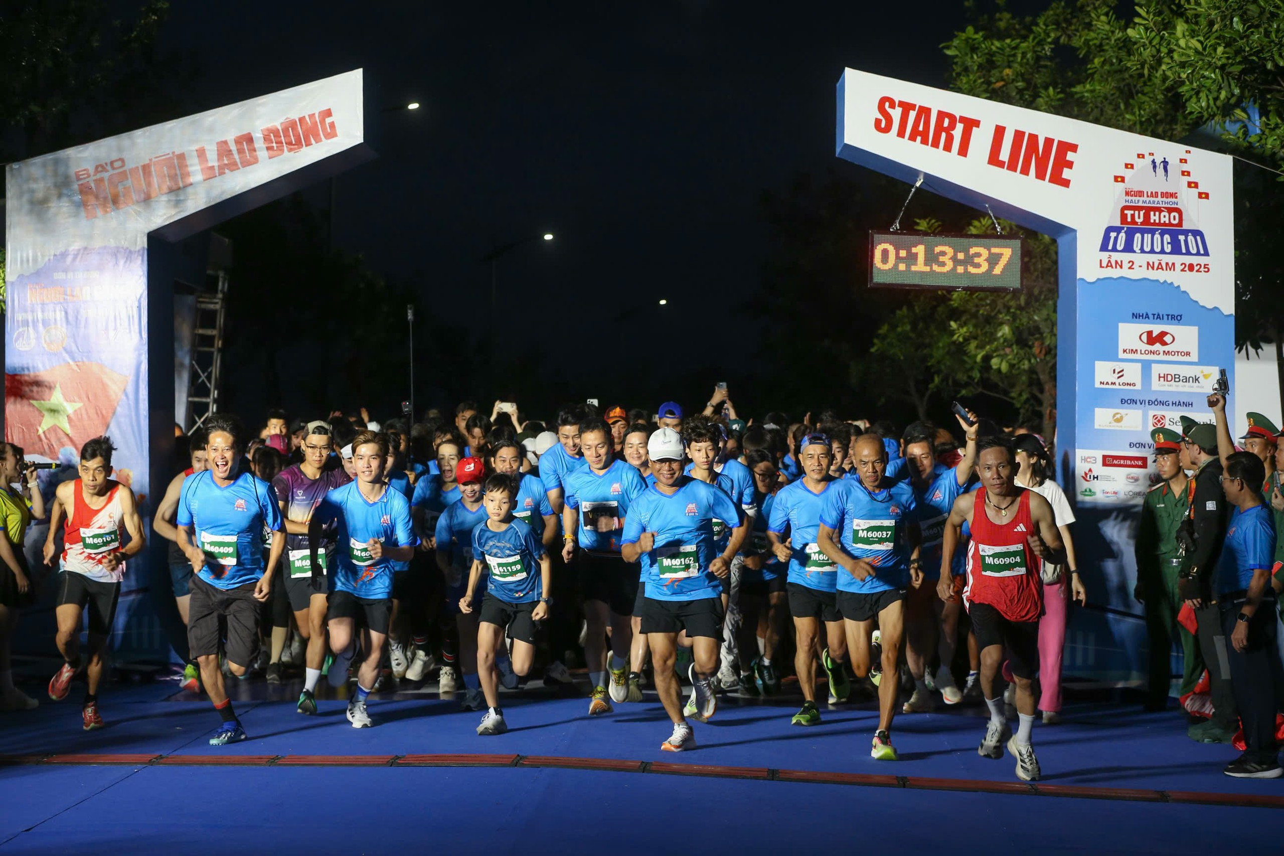 Giải Half-marathon "Tự h&agrave;o Tổ quốc t&ocirc;i": Chiến thắng của tinh thần thể thao chuy&ecirc;n nghiệp- Ảnh 1.