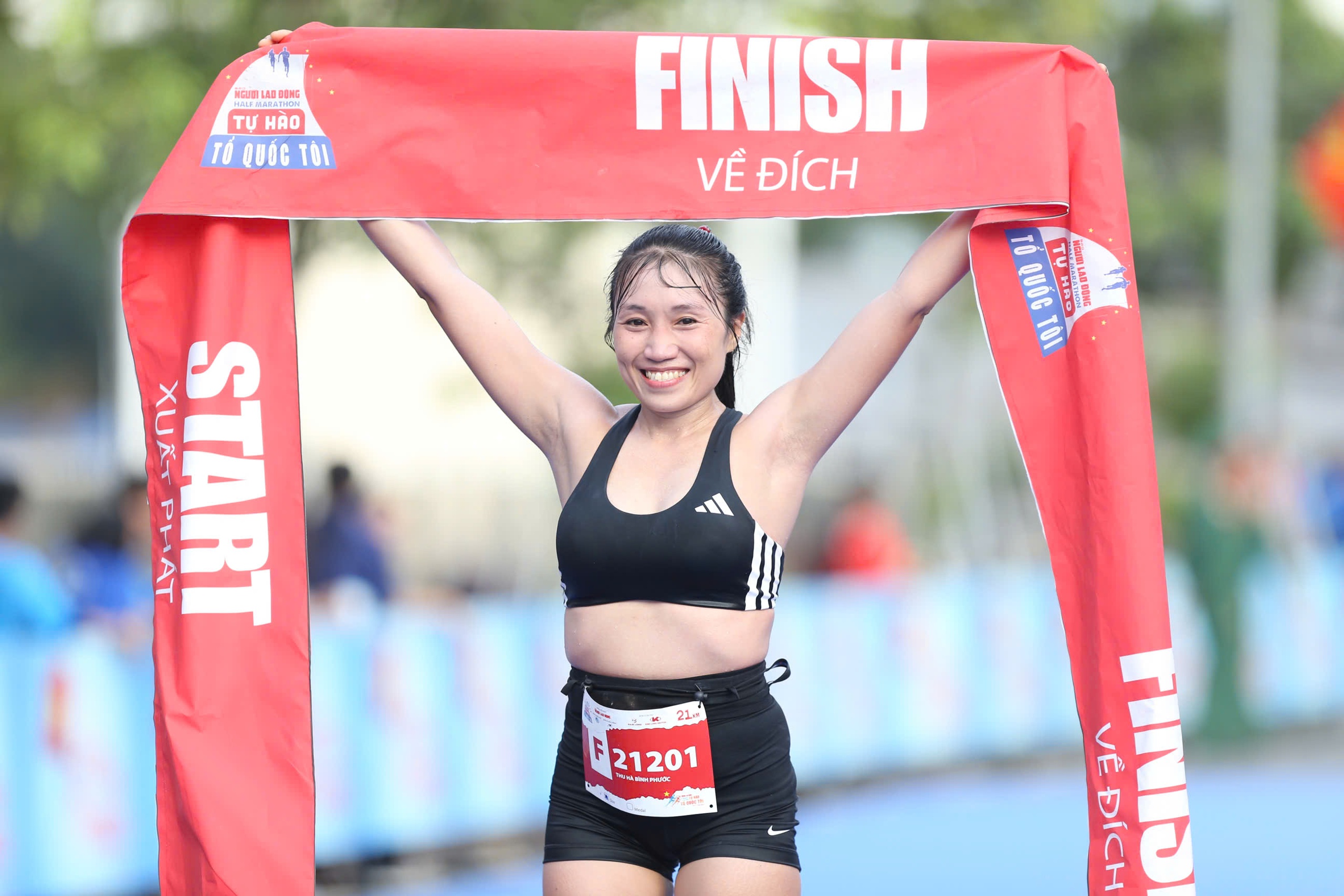 Giải Half-marathon "Tự h&agrave;o Tổ quốc t&ocirc;i": Chiến thắng của tinh thần thể thao chuy&ecirc;n nghiệp- Ảnh 5.