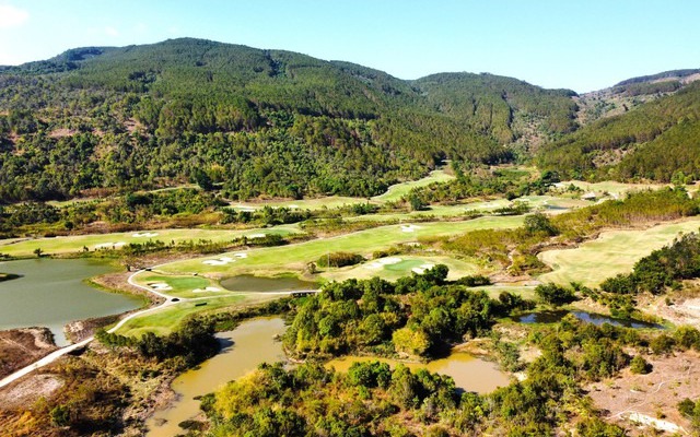 Tạm đình chỉ điều tra vụ mất 37,5 ha rừng ở sân golf The Dàlat At 1200