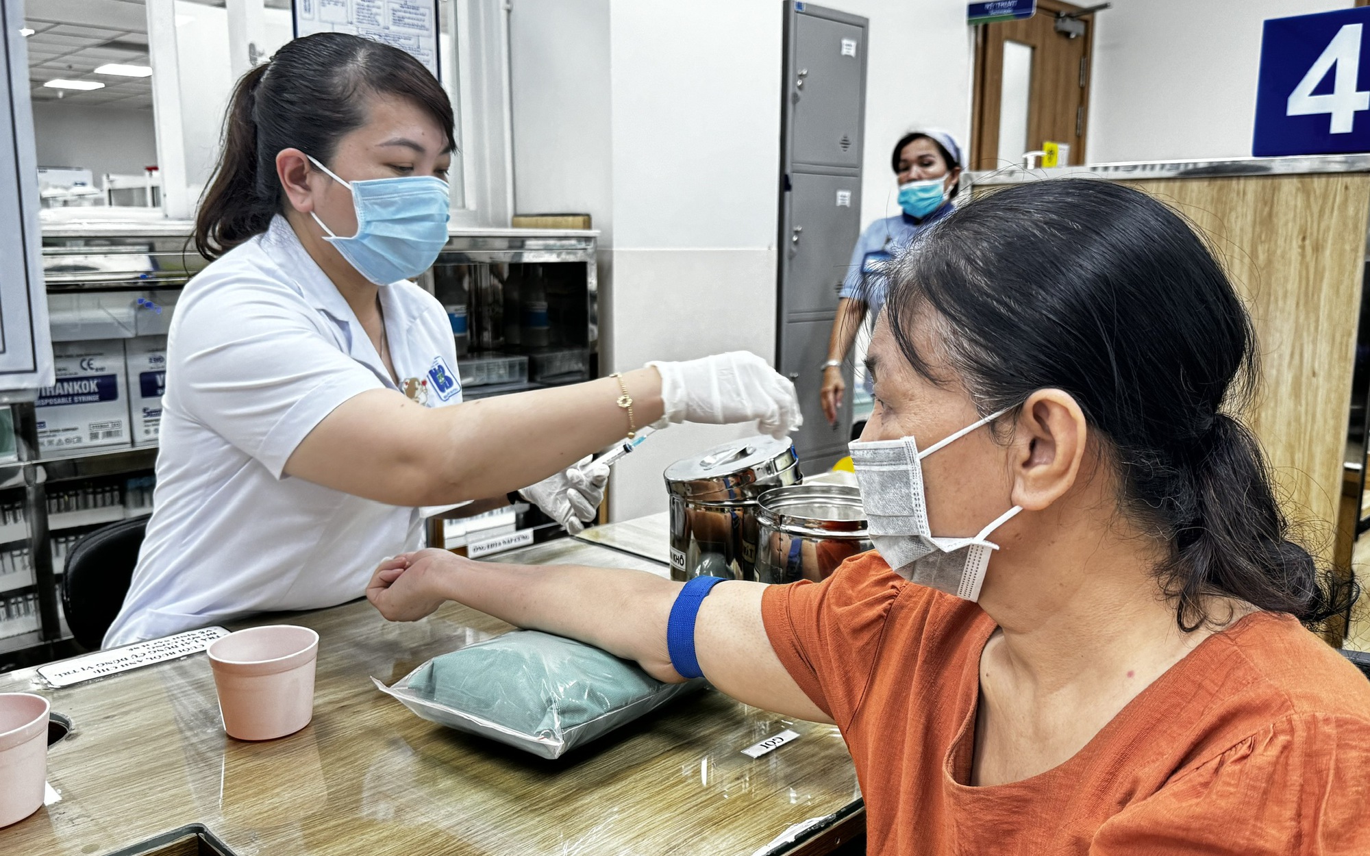 Miễn viện phí - giấc mơ dần thành hiện thực: Khát vọng và bài toán bền vững