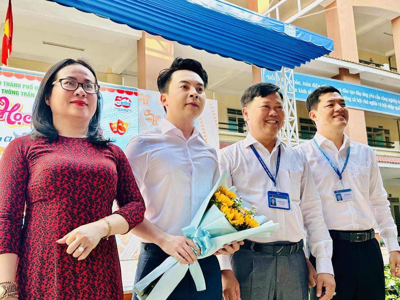 "S&acirc;n khấu học đường" ch&agrave;o mừng 50 năm giải ph&oacute;ng miền Nam, thống nhất đất nước- Ảnh 2.