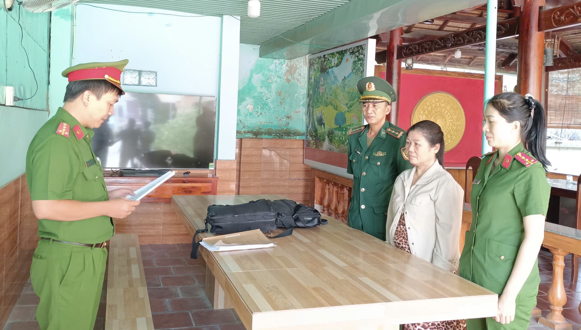 Ph&aacute;t hiện đối tượng truy n&atilde; trong đo&agrave;n người do ph&iacute;a Campuchia trao trả- Ảnh 1.