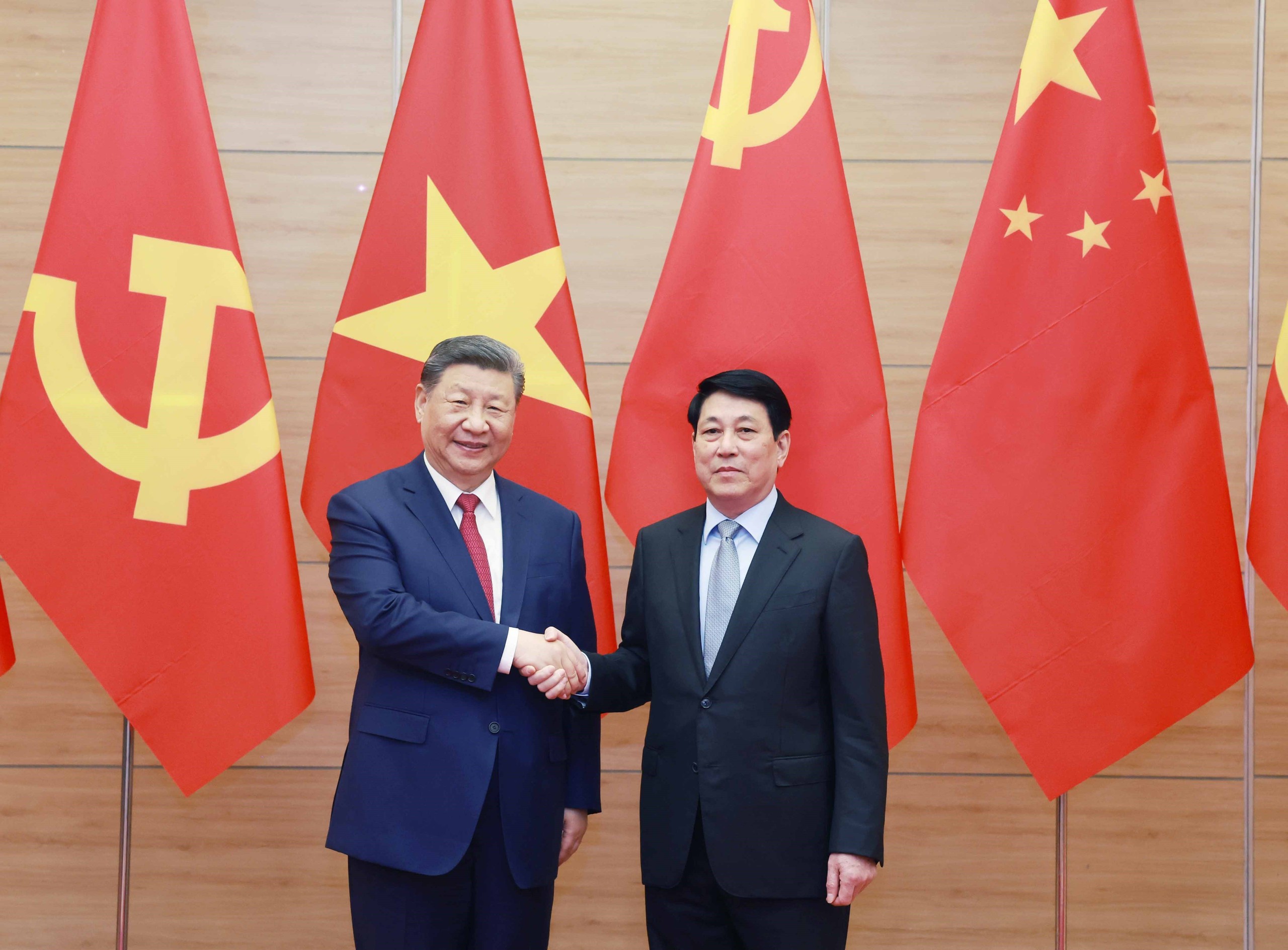 Chủ tịch nước Lương Cường và Tổng Bí thư, Chủ tịch nước Trung Quốc Tập Cận Bình chụp ảnh chung tại tiệc chiêu đãiẢnh: TTXVN