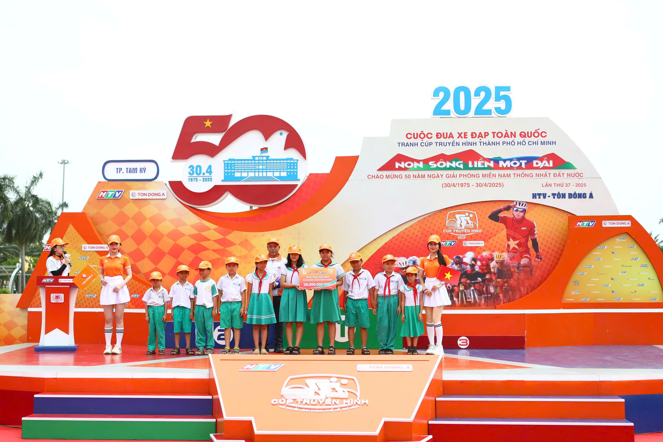 Chặng 11 Cúp truyền hình HTV-Tôn Đông Á 2025: Văn Bình tiếp tục bám sát Nick Kergozou- Ảnh 9.
