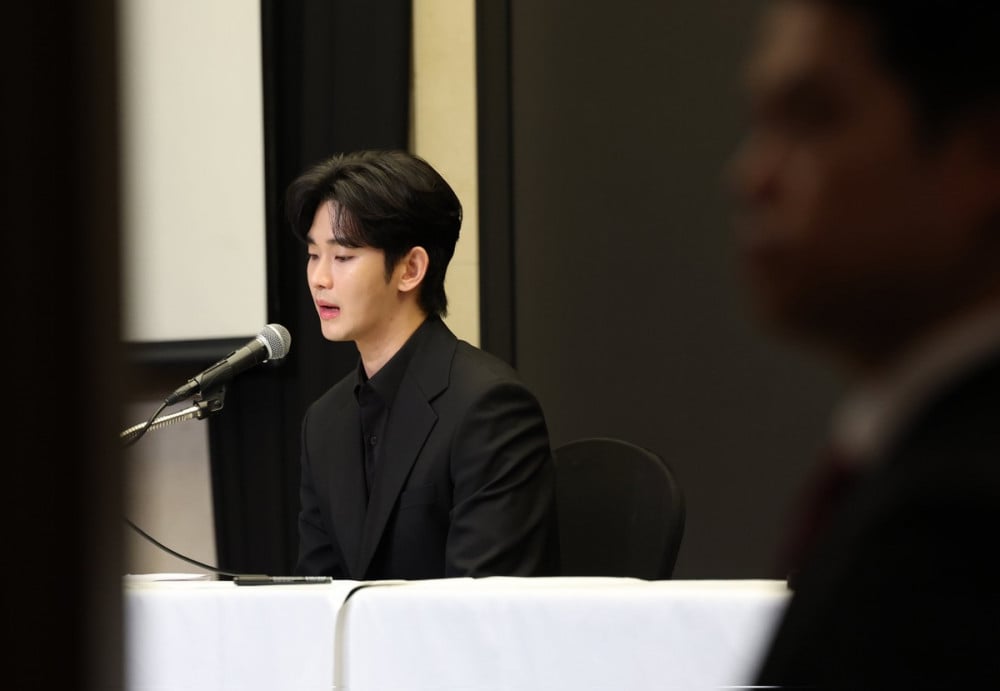 Bị phỉ báng, phát tán tin đồn ác ý, tài tử Kim Soo-hyun đâm đơn kiện- Ảnh 1.