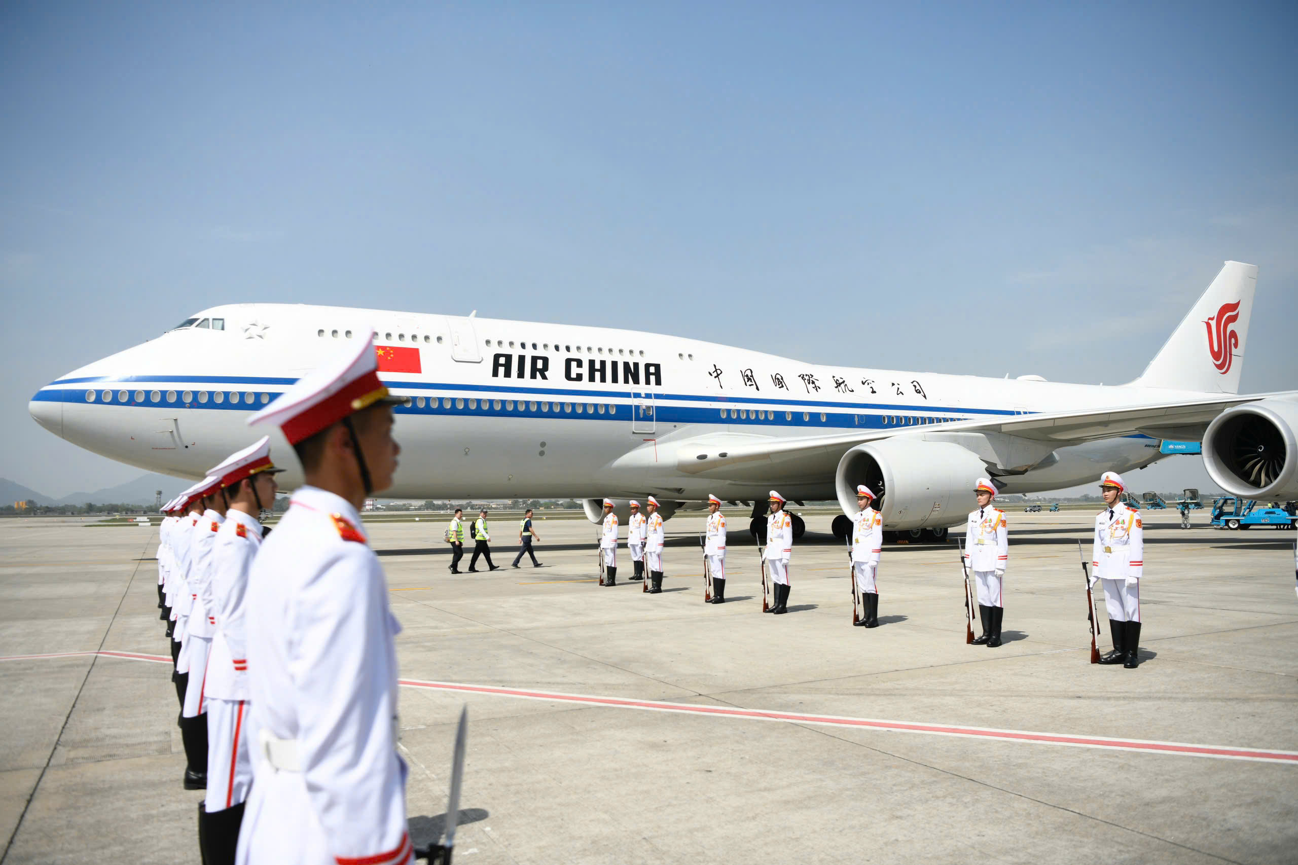 Thủ tướng Phạm Minh Ch&iacute;nh ra s&acirc;n bay tiễn Tổng B&iacute; thư, Chủ tịch Trung Quốc Tập Cận B&igrave;nh- Ảnh 3.