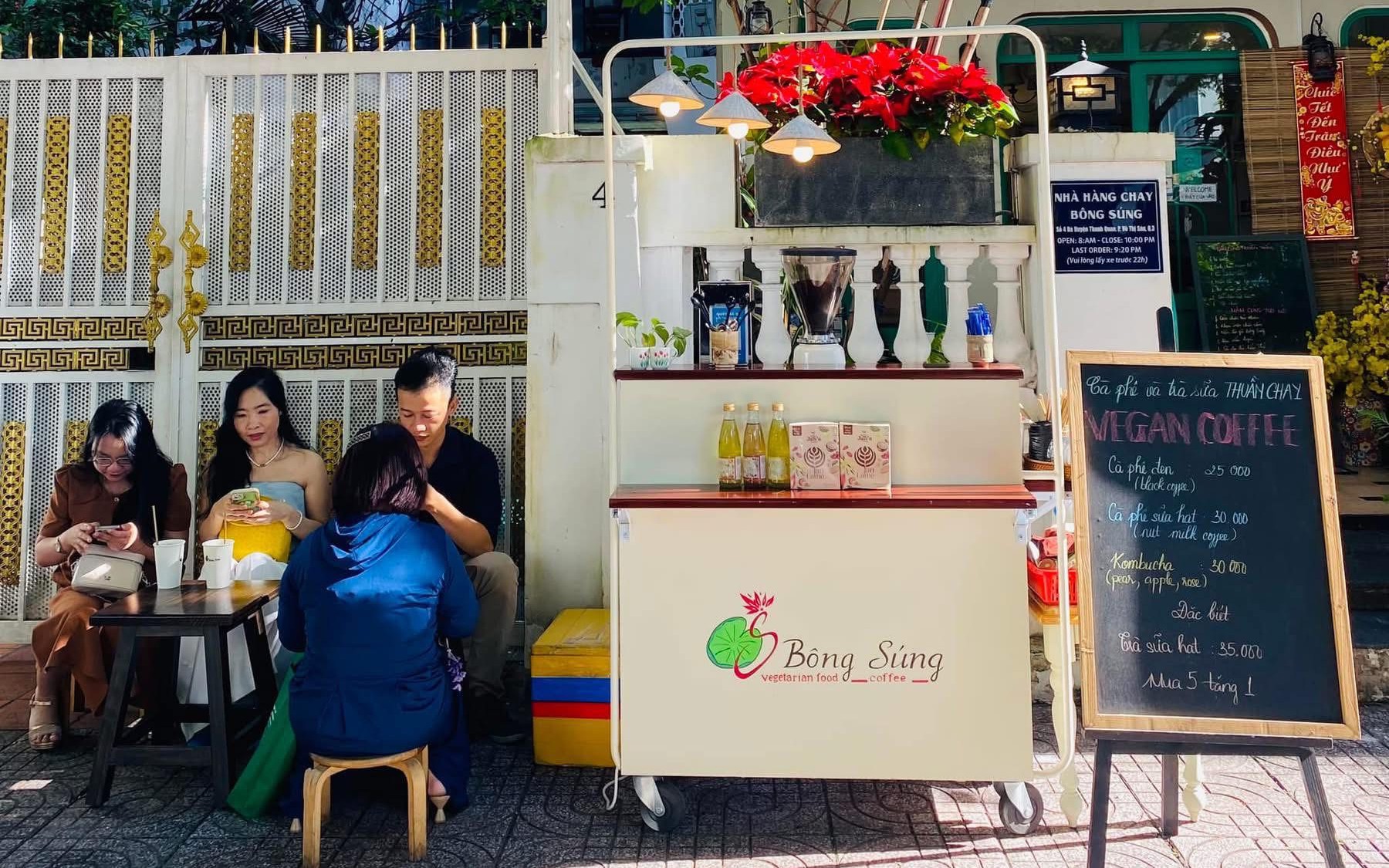 Cà phê Việt: Hương vị của tình người
