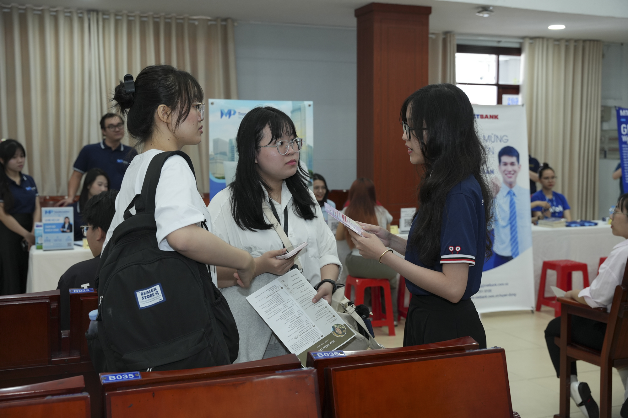 Bạn trẻ khởi nghiệp, cần gì?- Ảnh 1.