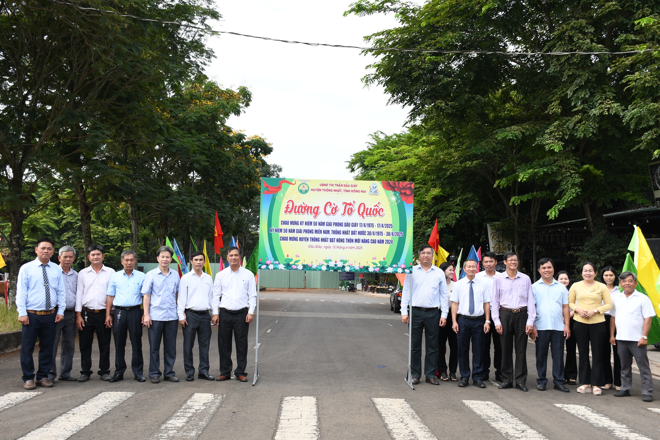 Kh&aacute;nh th&agrave;nh "Đường cờ Tổ quốc" tại Đồng Nai- Ảnh 3.