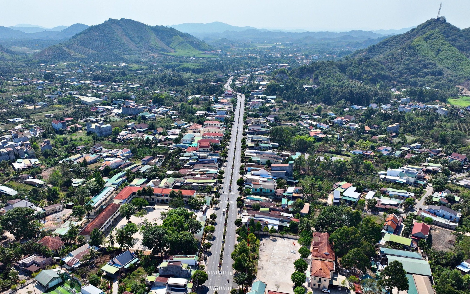 Ưu tiên dùng một trong những tên gọi quen thuộc trước đó đặt tên cho đơn vị hành chính mới