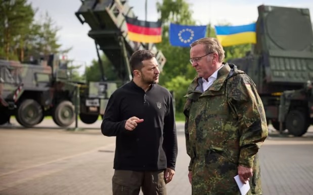 Ukraine "tự cứu" trong lúc chờ đồng minh hỗ trợ phòng không