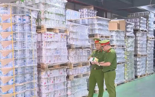 Vụ sữa giả: Bộ Công Thương hay Bộ Y tế chịu trách nhiệm?