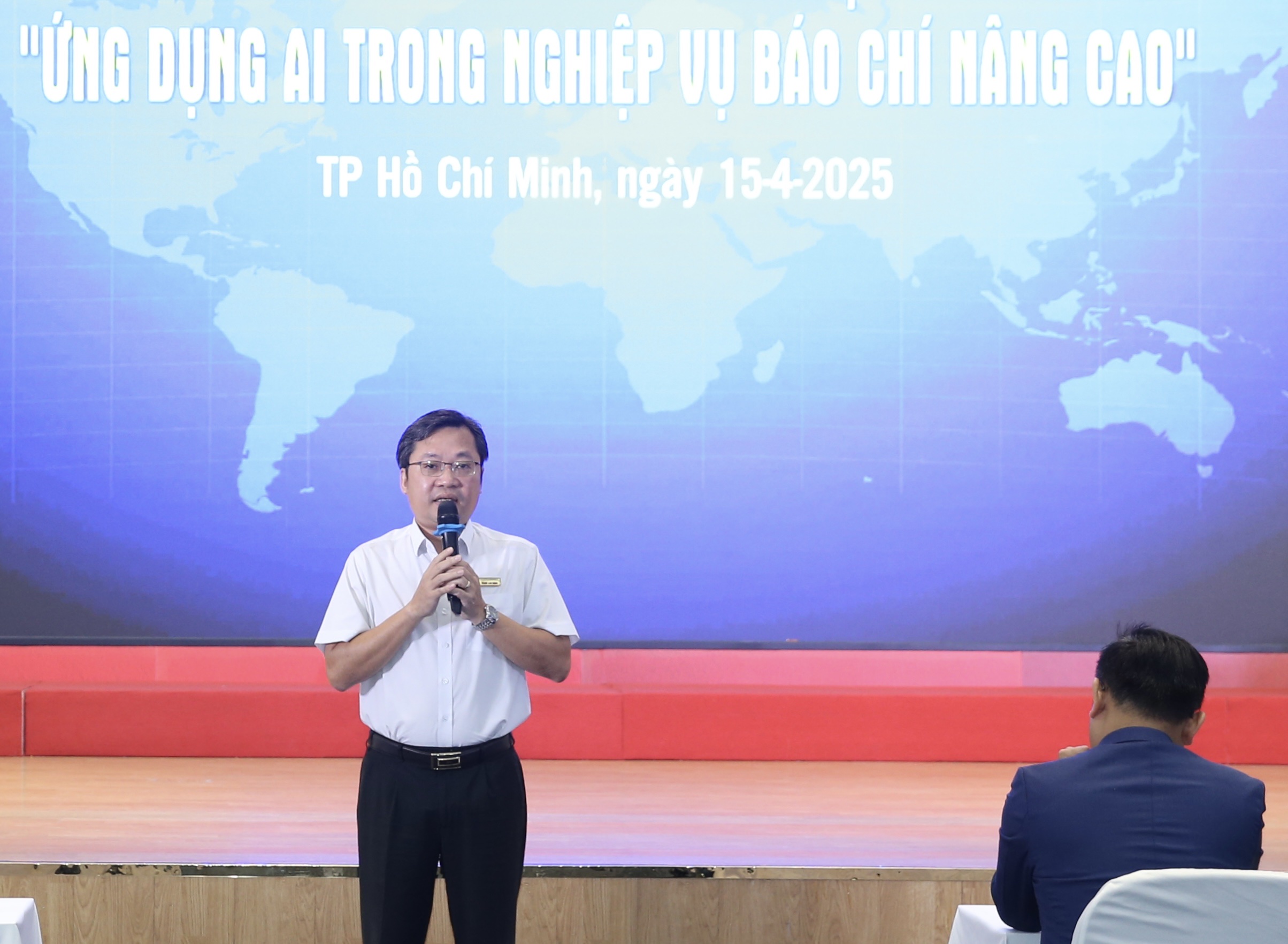 B&aacute;o Người Lao Động tiếp tục đ&agrave;o tạo AI n&acirc;ng cao cho ph&oacute;ng vi&ecirc;n, bi&ecirc;n tập vi&ecirc;n- Ảnh 1.