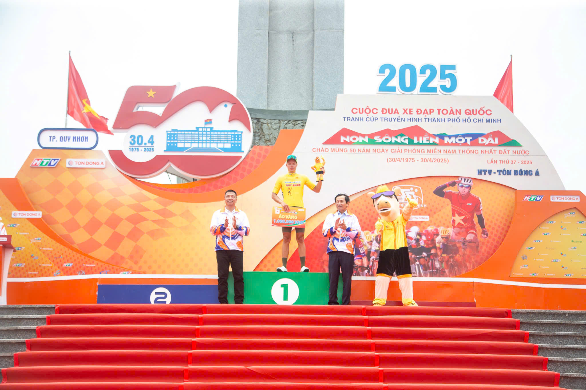 Cúp Truyền hình HTV-Tôn Đông Á 2025: Cuộc rượt đuổi nghẹt thở trên đường về Quy Nhơn- Ảnh 7.