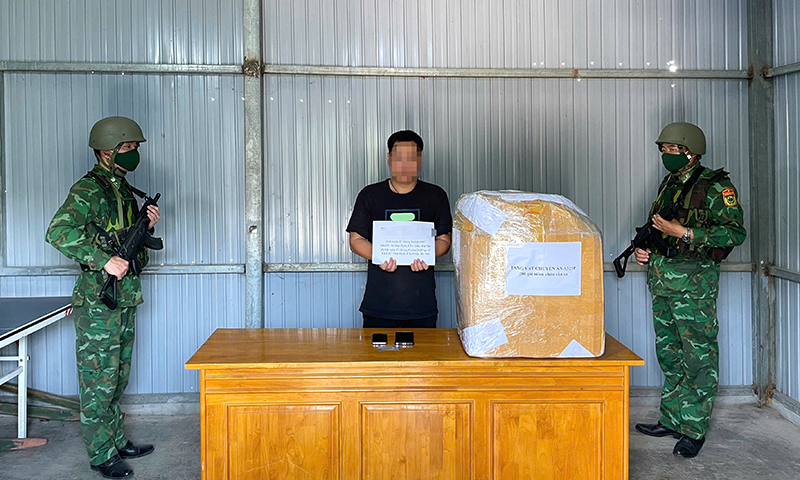 Triệt ph&aacute; đường d&acirc;y ma t&uacute;y xuy&ecirc;n quốc gia, thu giữ 12kg cần sa kh&ocirc; ở Quảng B&igrave;nh- Ảnh 1.