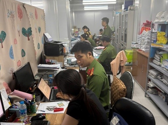 Khởi tố gi&aacute;m đốc, kế to&aacute;n C&ocirc;ng ty Cổ phần vận tải H&ograve;a Thịnh Ph&aacute;t- Ảnh 2.