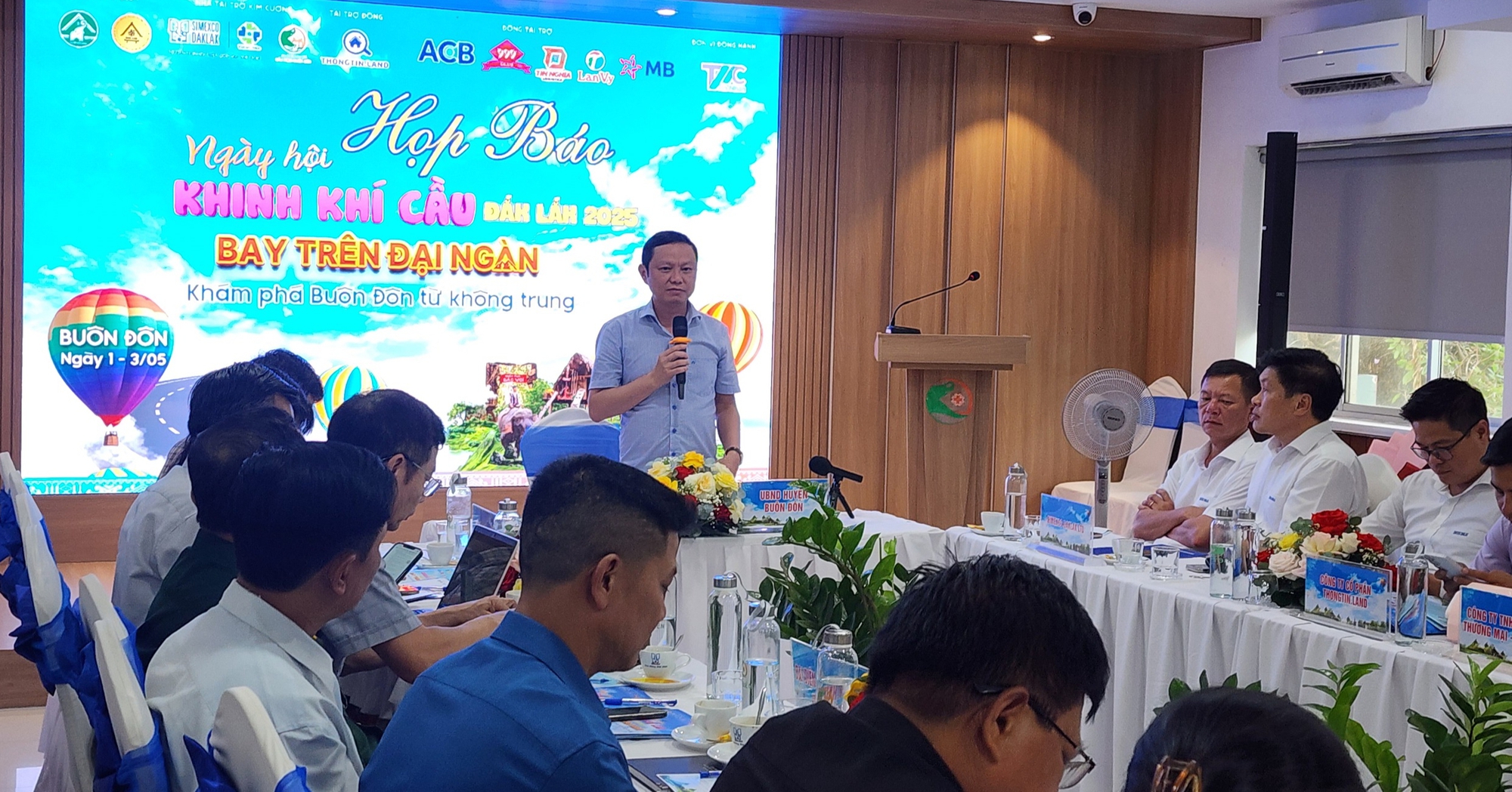 Đắk Lắk: Trải nghiệm bay khinh khí cầu ngắm đại ngàn- Ảnh 1.