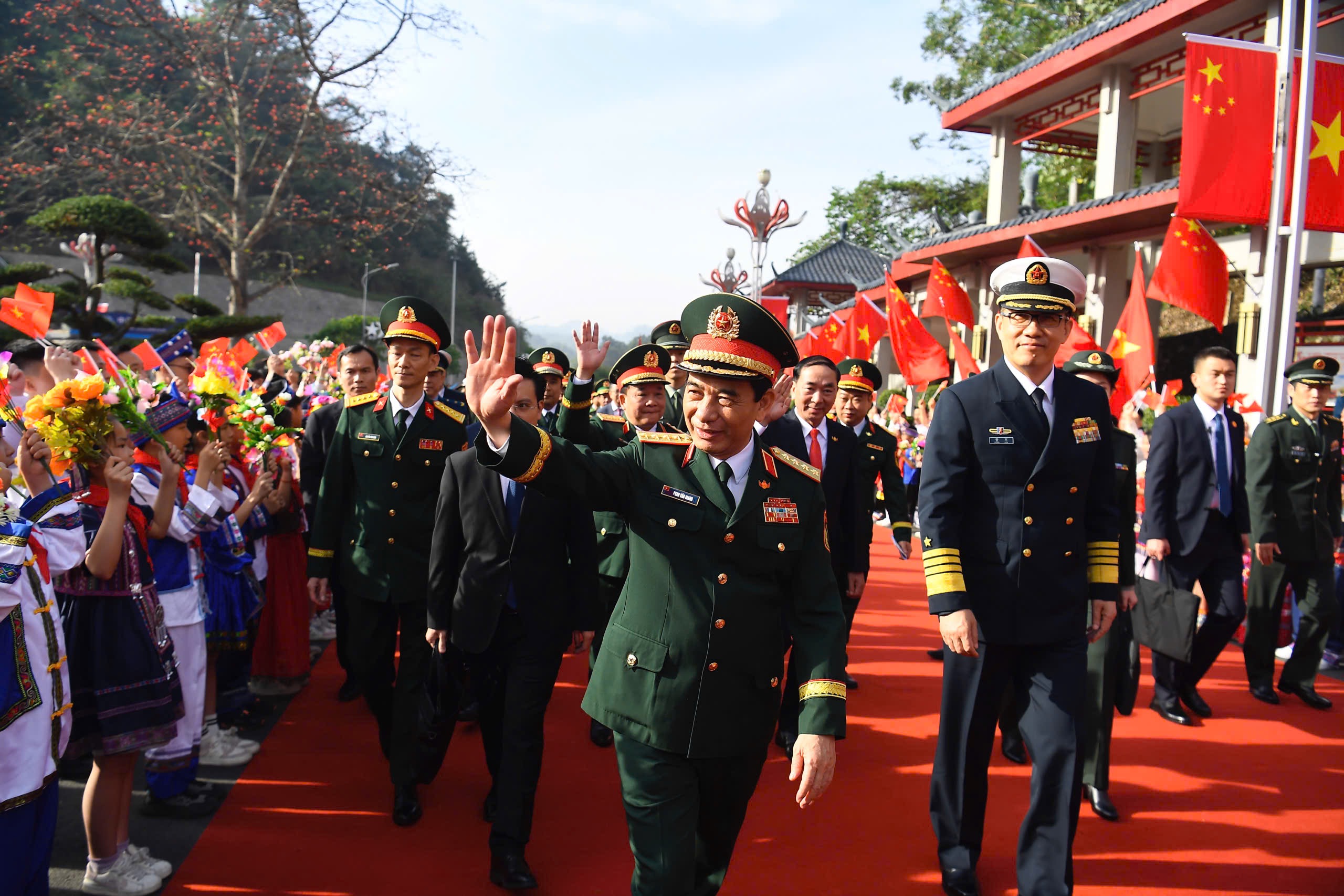 Đại tướng Phan Văn Giang sang Trung Quốc giao lưu quốc phòng biên giới Việt - Trung lần thứ 9- Ảnh 8.