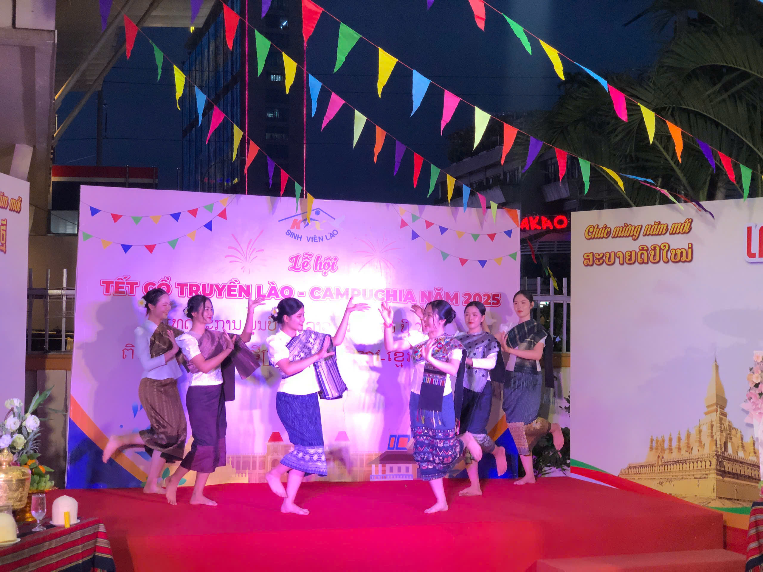 Tưng bừng sắc m&agrave;u Tết cổ truyền L&agrave;o - Campuchia ngay tại TP HCM- Ảnh 5.