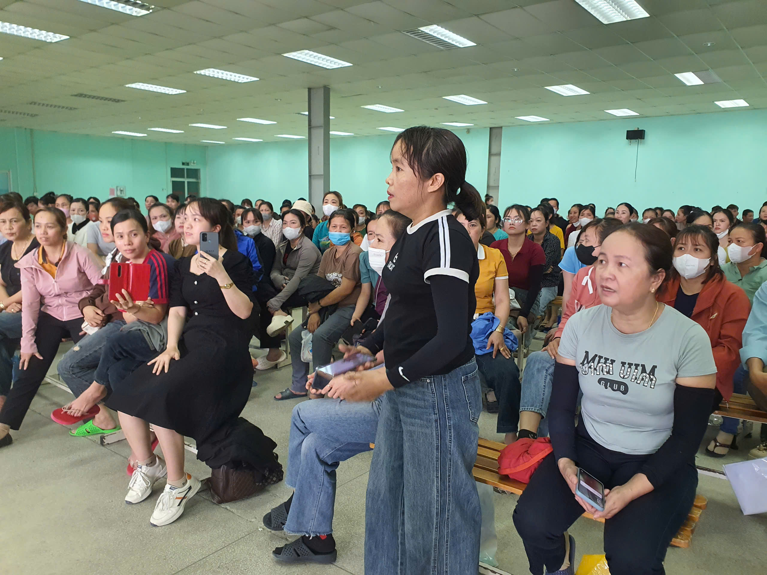 C&ocirc;ng ty Minh Ho&agrave;ng 2 hứa nộp 10,3 tỉ đồng BHXH, chi trả thưởng Tết cho c&ocirc;ng nh&acirc;n- Ảnh 1.