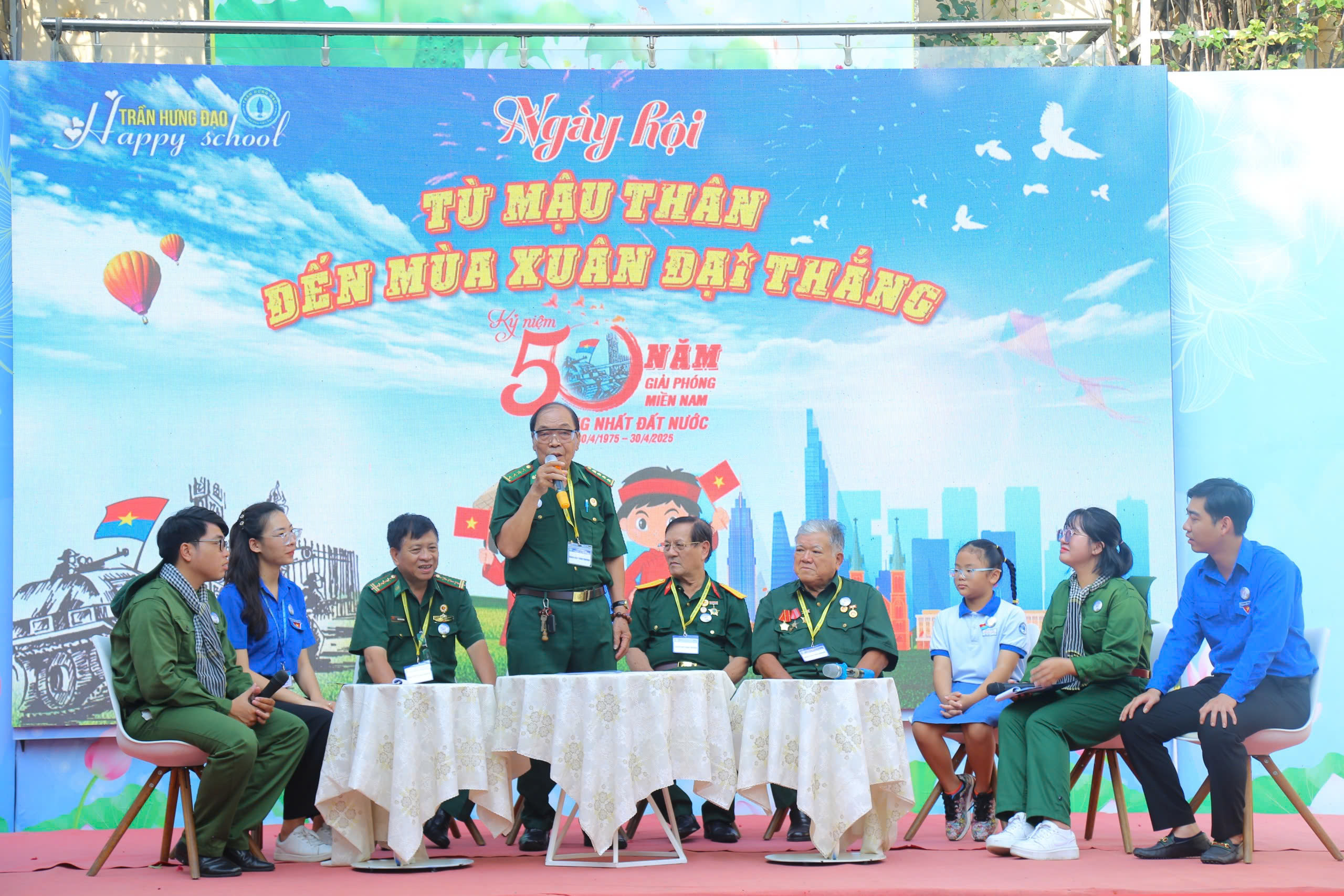 TP HCM: Xúc động hình ảnh bản đồ Tổ quốc được xếp bởi học sinh tiểu học- Ảnh 1.