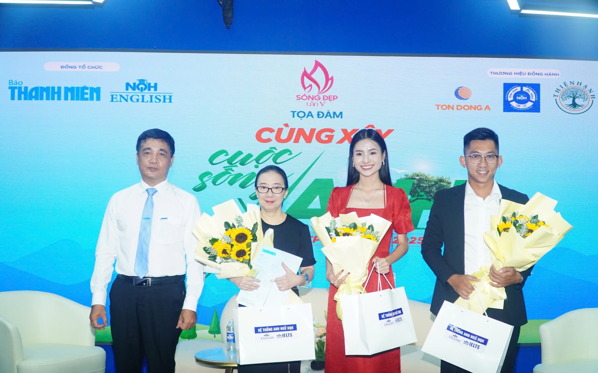 Báo Thanh Niên khởi động cuộc thi "Sống đẹp" mùa 5