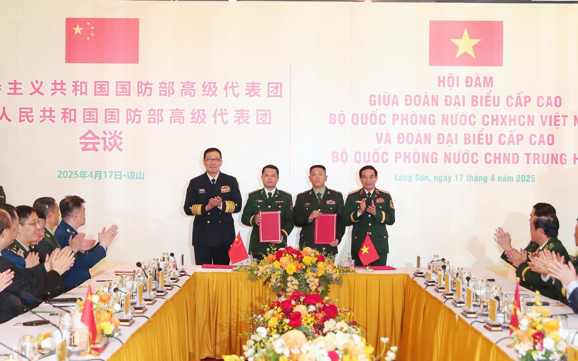 Hai Bộ Quốc Phòng Việt Nam - Trung Quốc hợp tác quản lý biên giới trên đất liền, trên biển