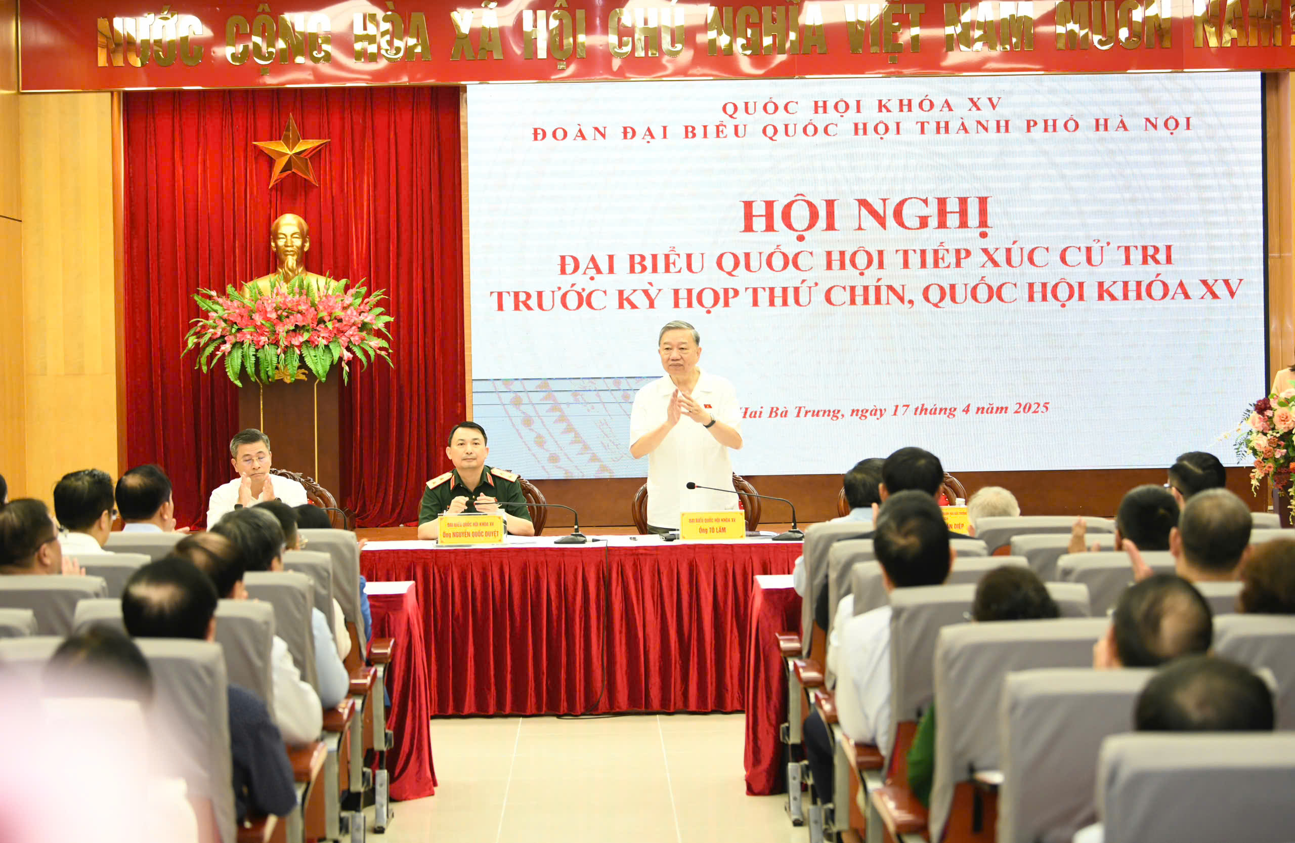 Tổng B&iacute; thư T&ocirc; L&acirc;m tiếp x&uacute;c cử tri TP H&agrave; Nội- Ảnh 6.