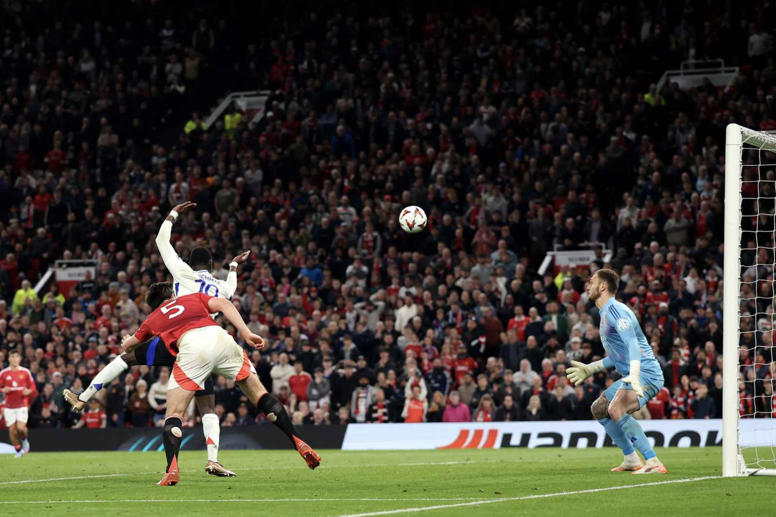 9 bàn thắng vỡ òa sân Old Trafford, Man United đoạt vé bán kết Europa League- Ảnh 12.