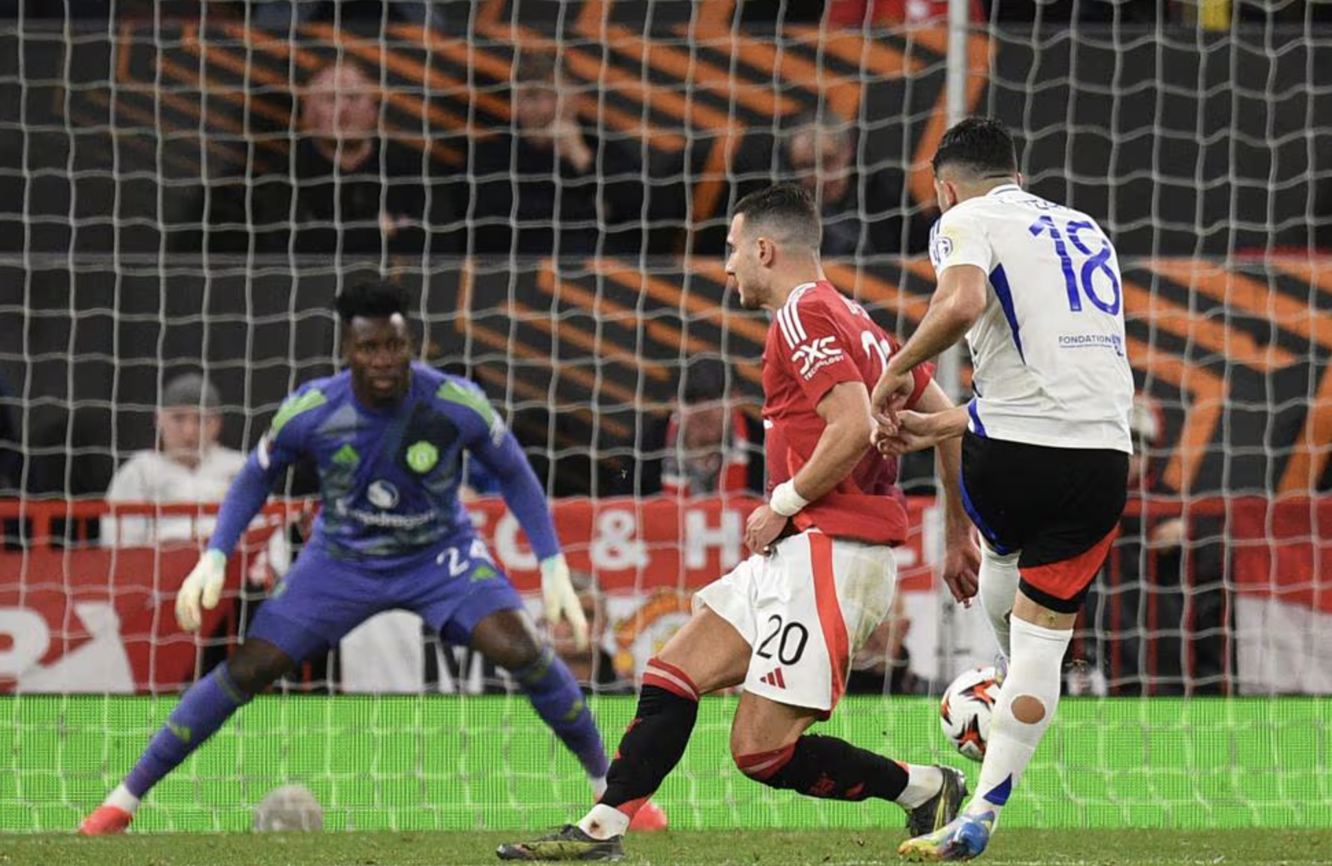 9 bàn thắng vỡ òa sân Old Trafford, Man United đoạt vé bán kết Europa League- Ảnh 9.