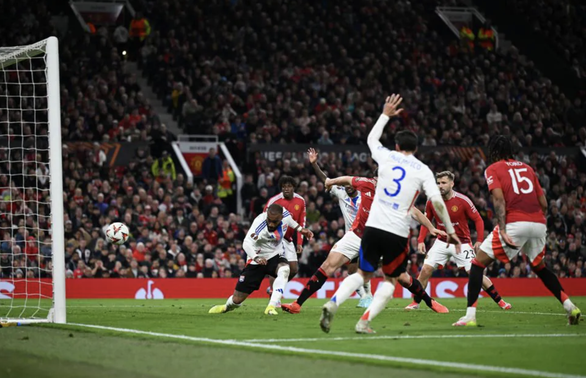 9 bàn thắng vỡ òa sân Old Trafford, Man United đoạt vé bán kết Europa League- Ảnh 7.