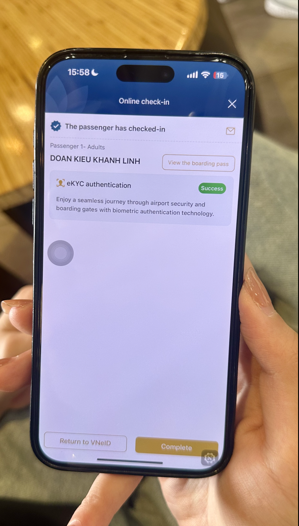Vietnam Airlines tiên phong áp dụng thủ tục bay không giấy tờ- Ảnh 4.