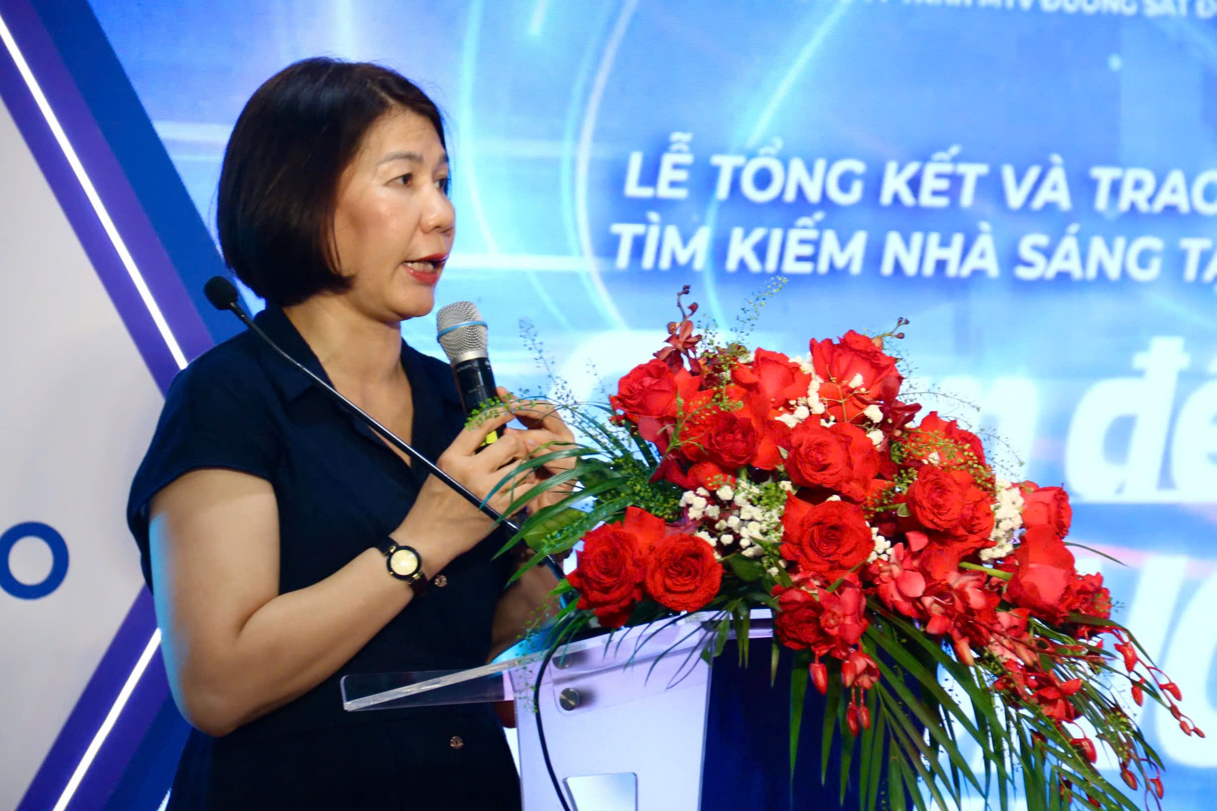 Trao giải cuộc thi "Chạm đến tương lai cùng Metro"- Ảnh 2.