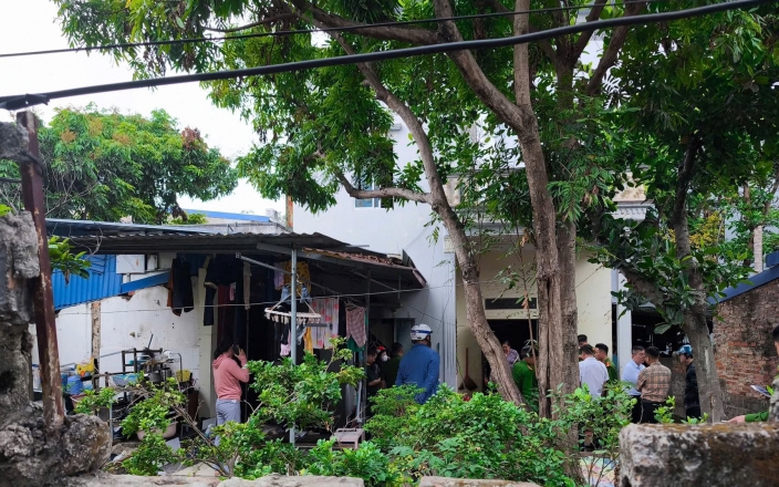 Cháy nhà dân, 2 anh em thương vong