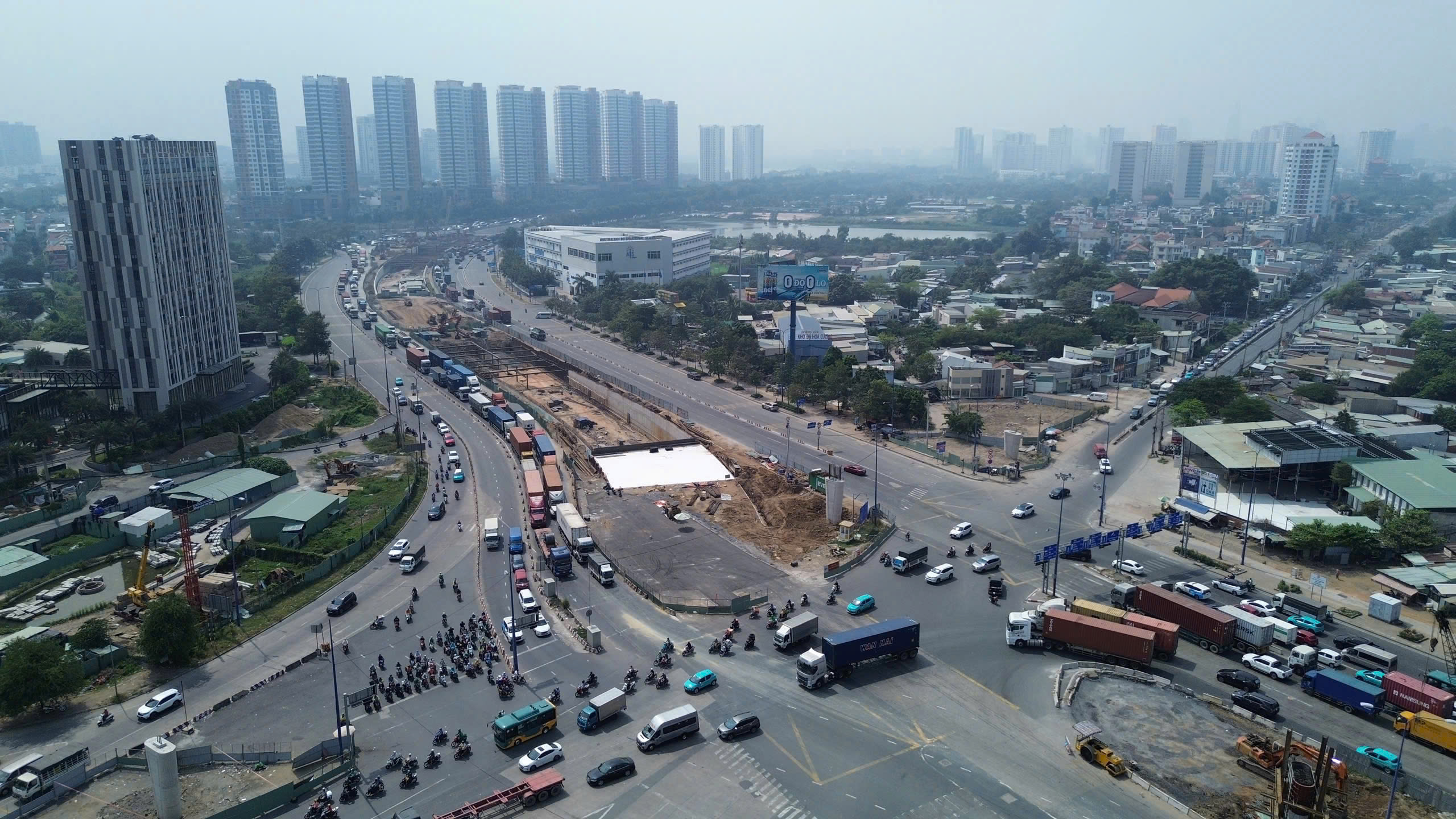 50 NĂM GIƯƠNG CAO NGỌN CỜ ĐẦU (*): Cất cánh, bay cao trên những đường băng- Ảnh 1.