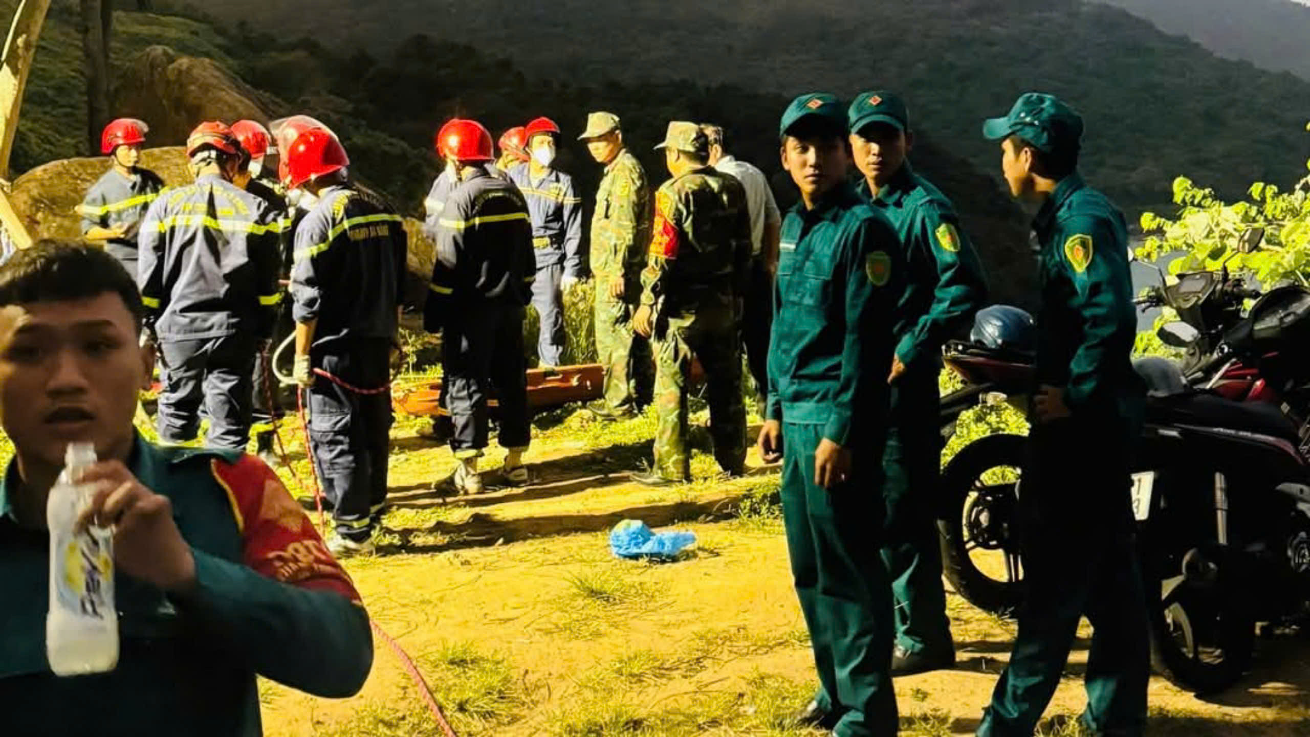 Đà Nẵng: Tìm thấy du khách nước ngoài đã tử vong dưới vực sâu bán đảo Sơn Trà- Ảnh 1.